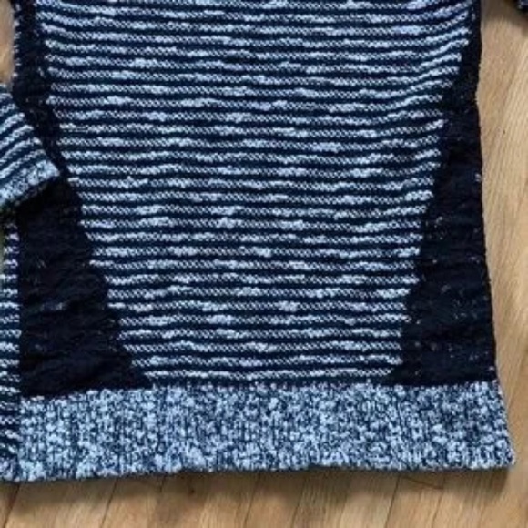 Moth by Anthropologie Black & White Lace Staccato Stripe Tunic Sweater Size S - Picture 8 of 10